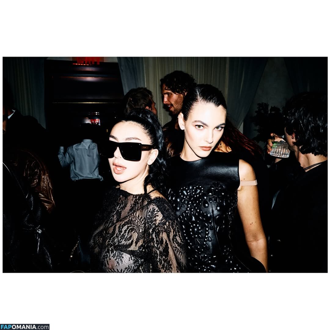 Charli XCX / charli_xcx / charlignarly / charlixcx / https: ヌード OnlyFans  流出写真 #1286