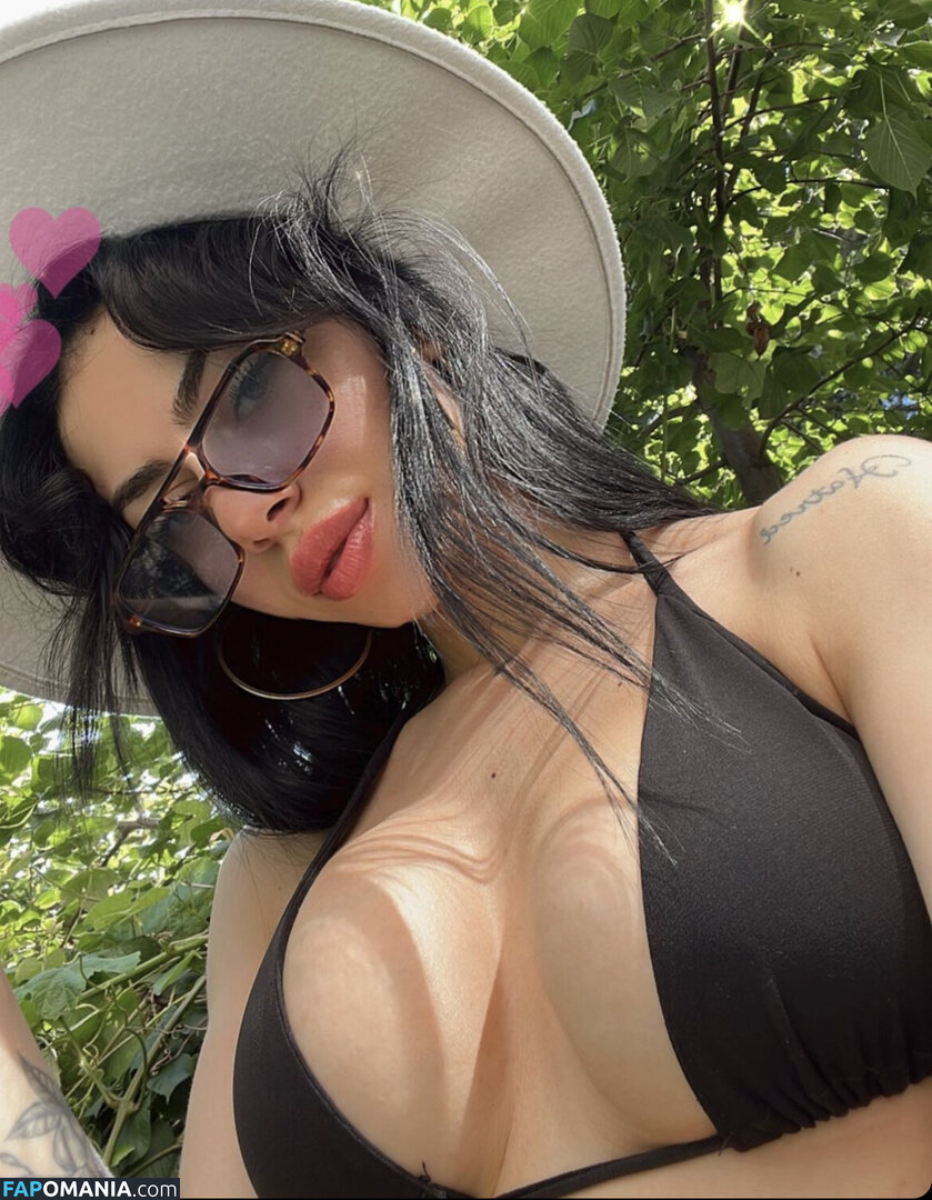 Edibe Bereket / Madamelyax ヌード OnlyFans  流出写真 #1