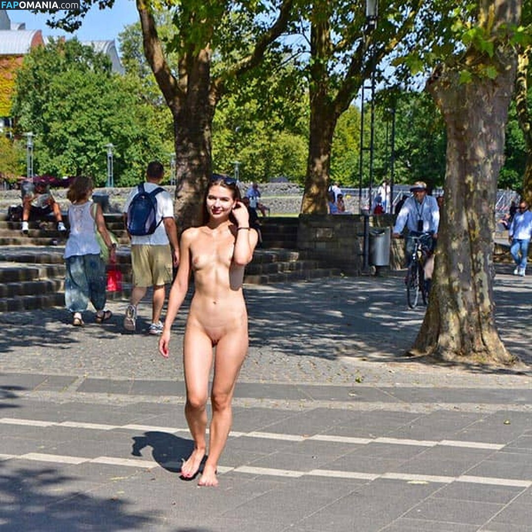 Emily Moon ヌード OnlyFans  流出写真 #3