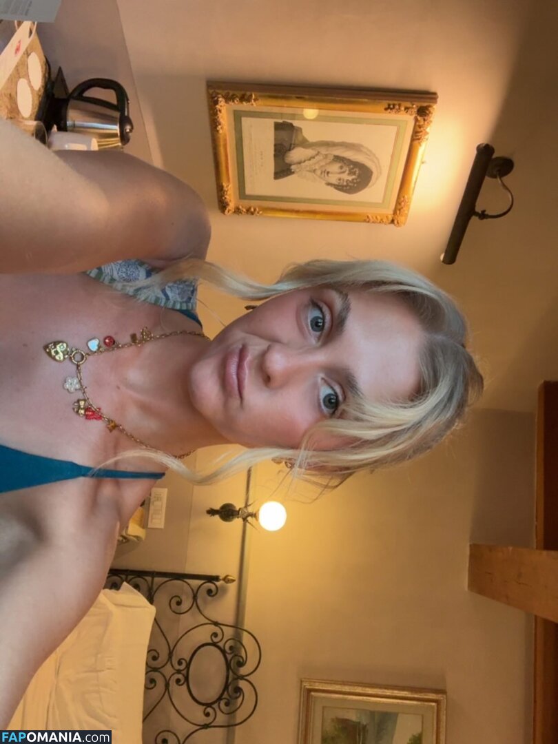 emilywallbank / emwallbank / https: / miwallbank ヌード OnlyFans  流出写真 #6