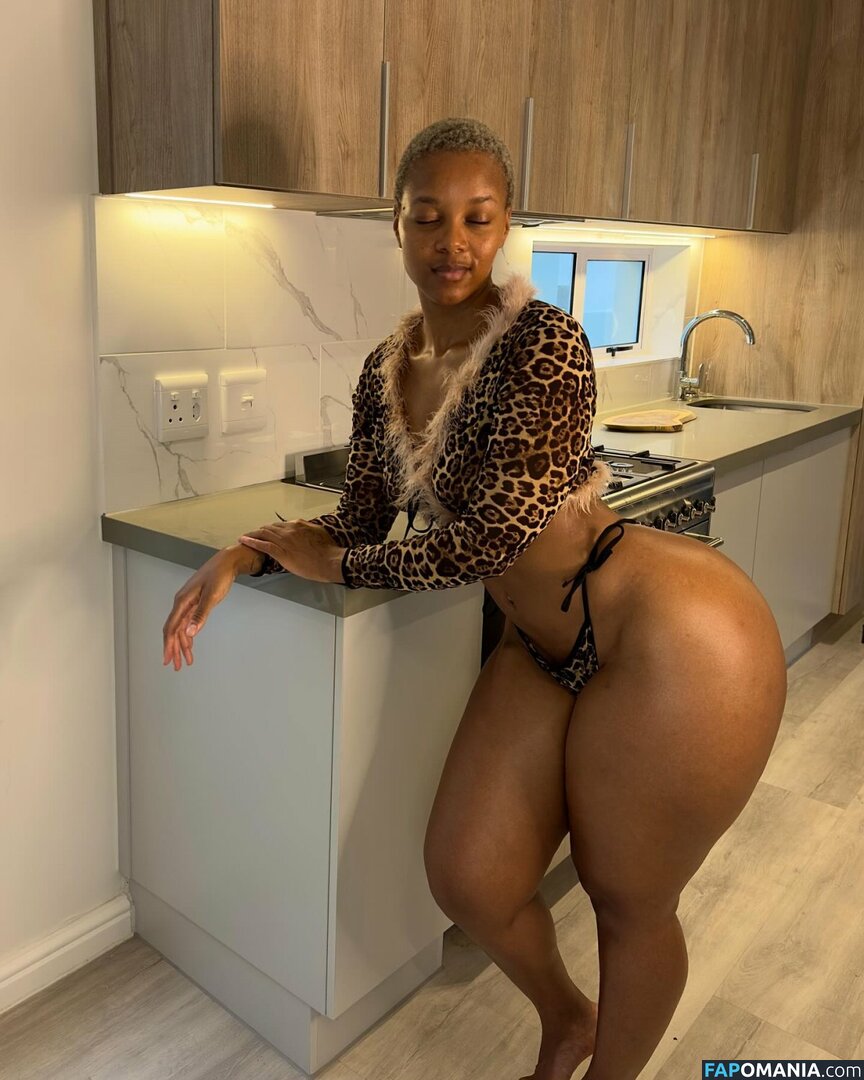 Faustina Thobakgale / faustinaroyale / formidable_byfaustina ヌード OnlyFans  流出写真 #12
