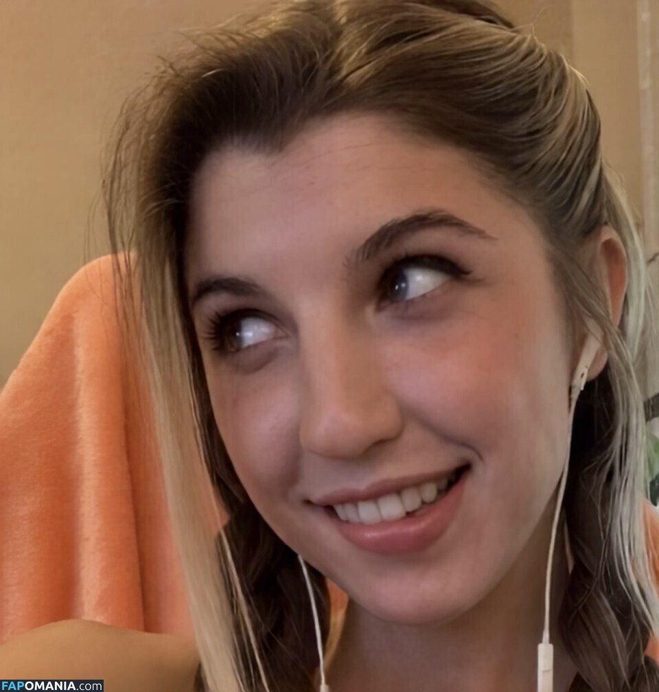 FrivolousFox ASMR / FrivviFox / frivvay ヌード OnlyFans  流出写真 #157