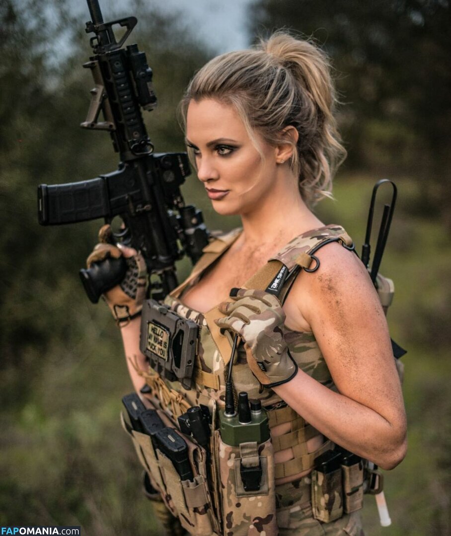Firearms / Girls With Guns / mia.nicole.23 / wifi_diaries ヌード OnlyFans  流出写真 #200
