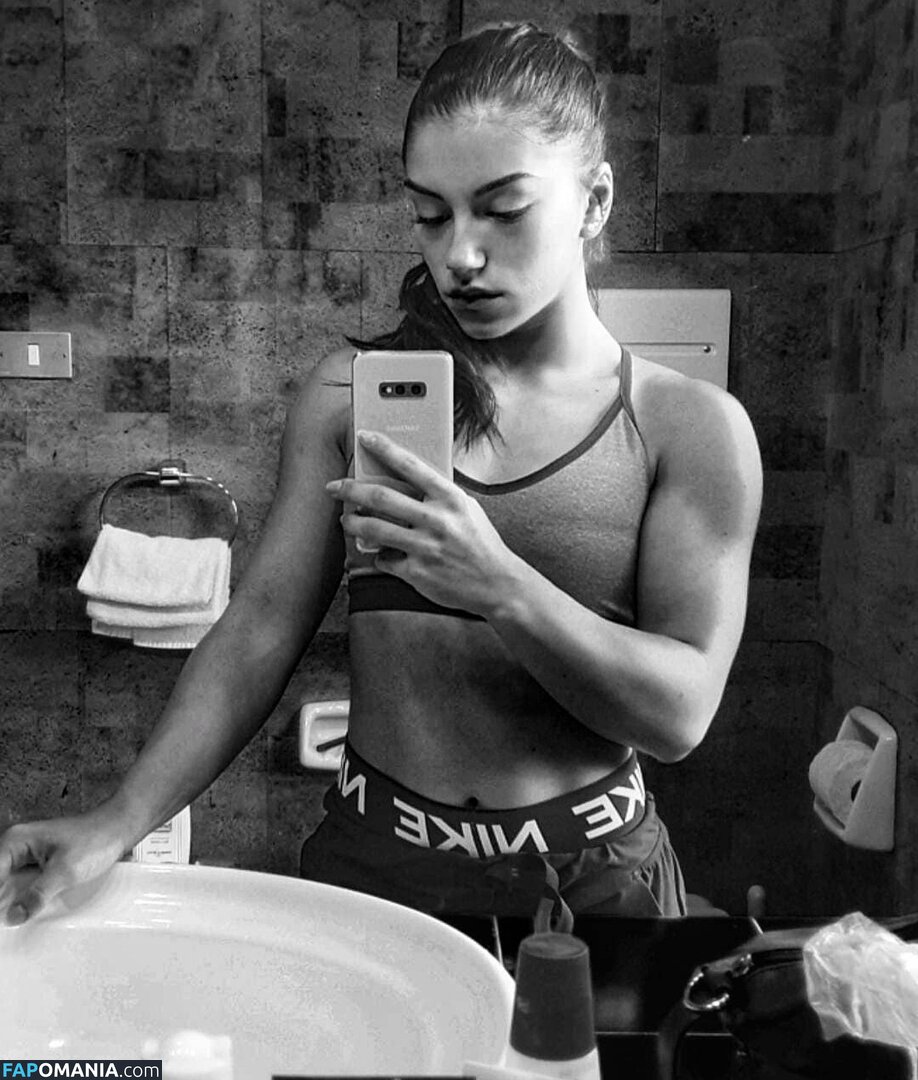 Giulia Imperio / giuliaimperio7 / giuliaimperioo ヌード OnlyFans  流出写真 #3