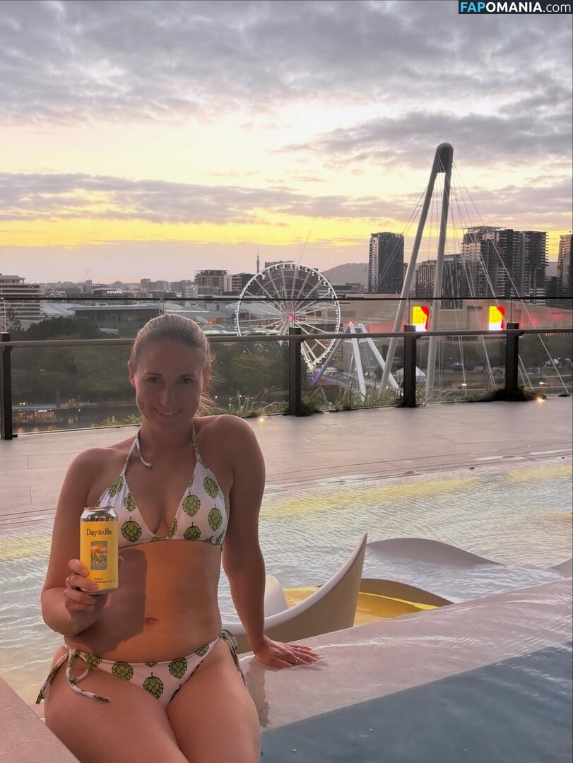 globalcraftbeergirl ヌード OnlyFans  流出写真 #3