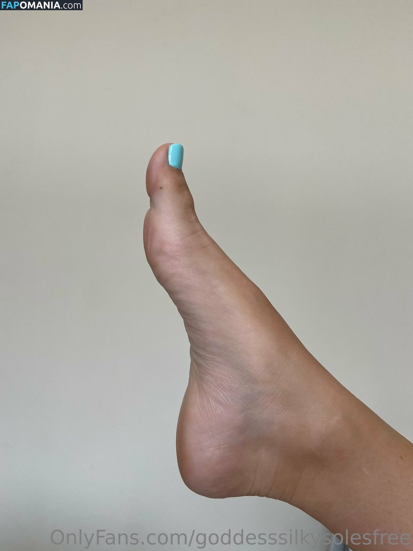 goddesssilkysolesfree / theeepursuitofselflove ヌード OnlyFans  流出写真 #1