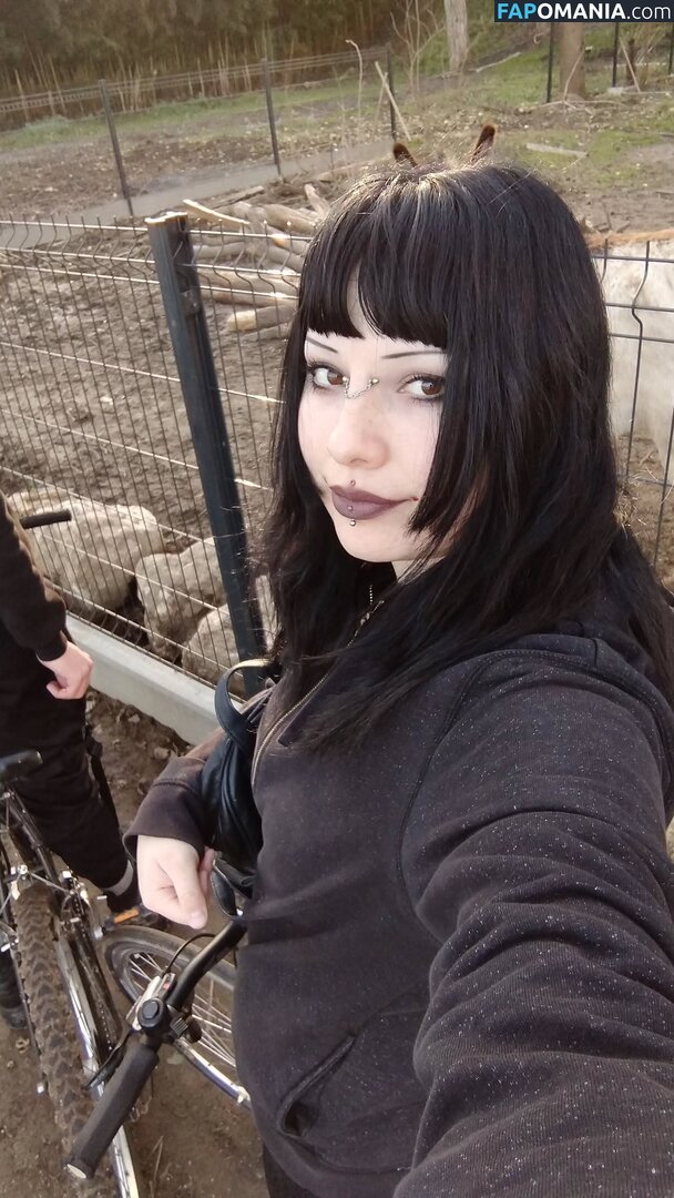 gothbynight ヌード OnlyFans  流出写真 #3