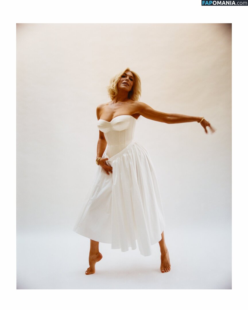 Hannah Waddingham / hannah_waddingham ヌード OnlyFans  流出写真 #2