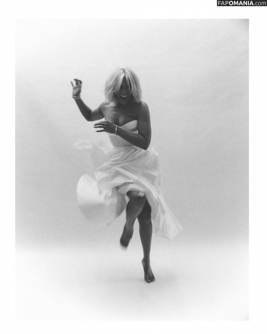 Hannah Waddingham / hannah_waddingham ヌード OnlyFans  流出写真 #7