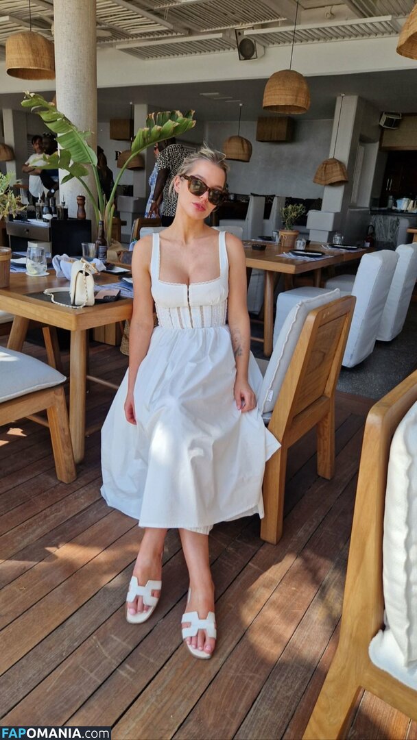 Helen Flanagan ヌード 流出写真 #16