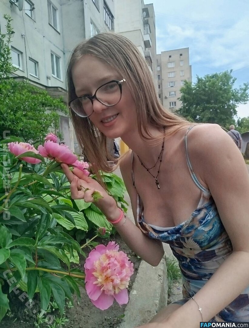 elen.meln / helen_meln777 / melena17_ElenMeln ヌード OnlyFans  流出写真 #6