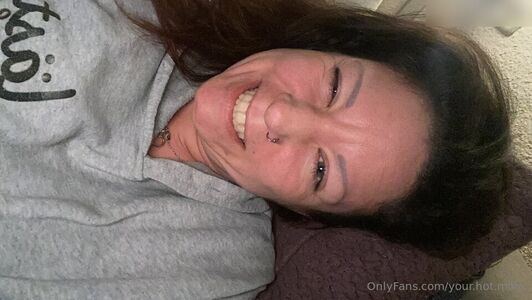 HotMommy