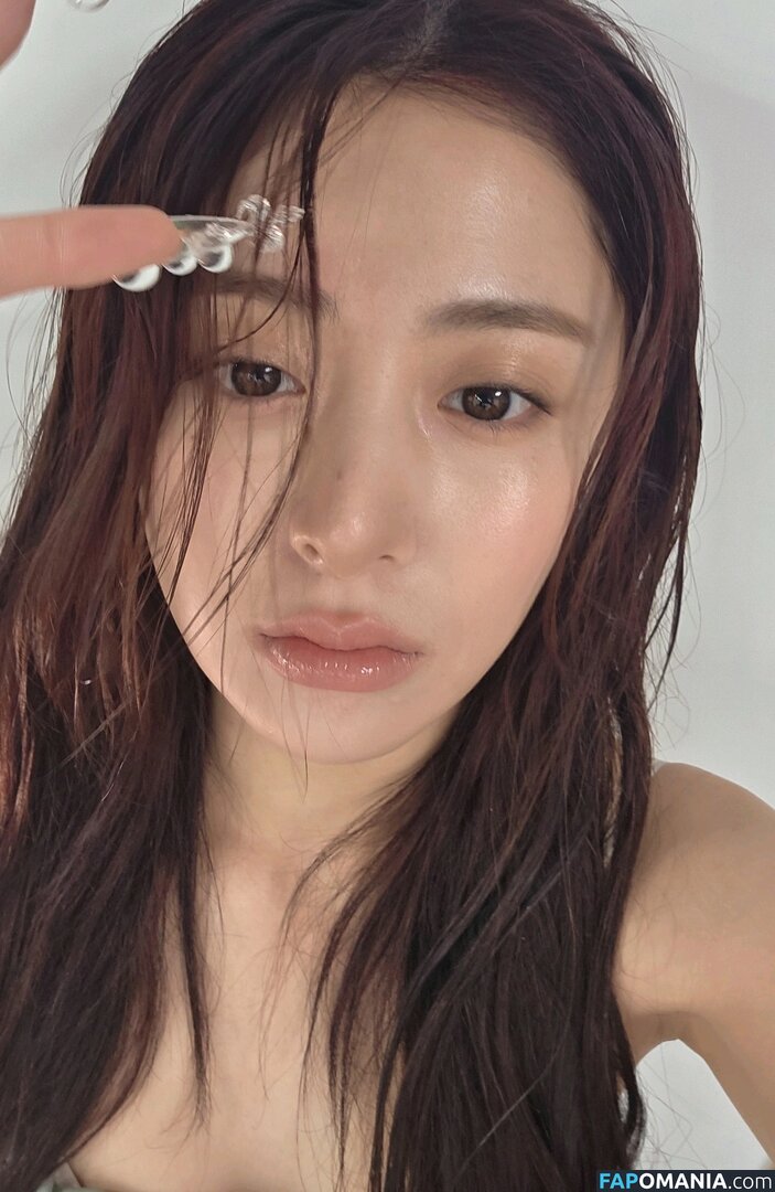 Huh Yunjin 허윤진 / LESSERAFIM / jenaissante ヌード OnlyFans  流出写真 #7