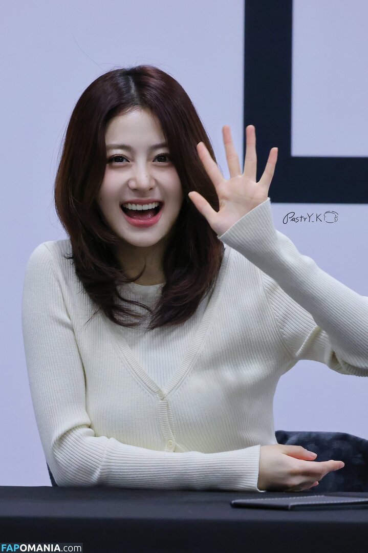 Huh Yunjin 허윤진 / LESSERAFIM / yunjin_lesserafims ヌード OnlyFans  流出写真 #7
