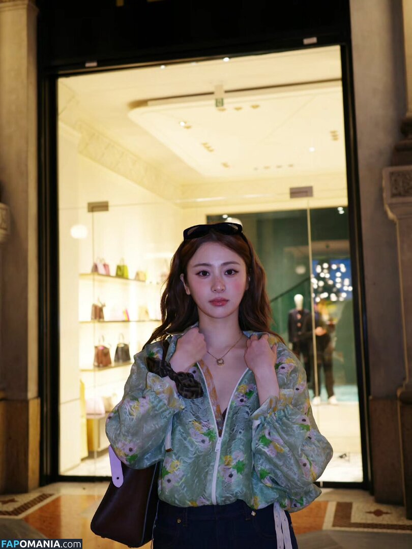 Huh Yunjin 허윤진 / LESSERAFIM / yunjin_lesserafims ヌード OnlyFans  流出写真 #22