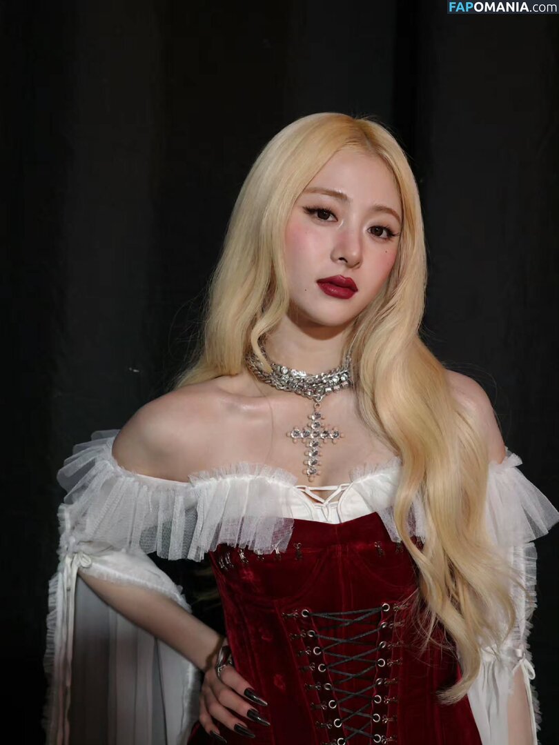 Huh Yunjin 허윤진 / LESSERAFIM / jenaissante ヌード OnlyFans  流出写真 #58