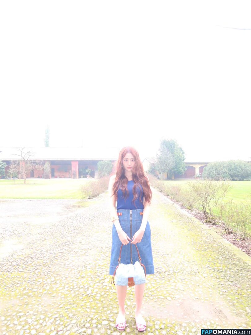 Huh Yunjin 허윤진 / LESSERAFIM / jenaissante ヌード OnlyFans  流出写真 #87