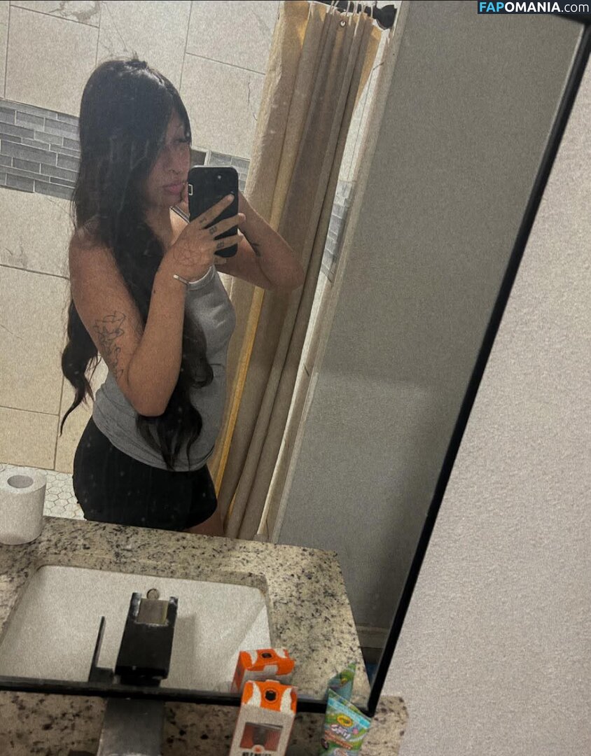 Nikki viera / daddychilll_69 / ickynicki956 ヌード OnlyFans  流出写真 #1