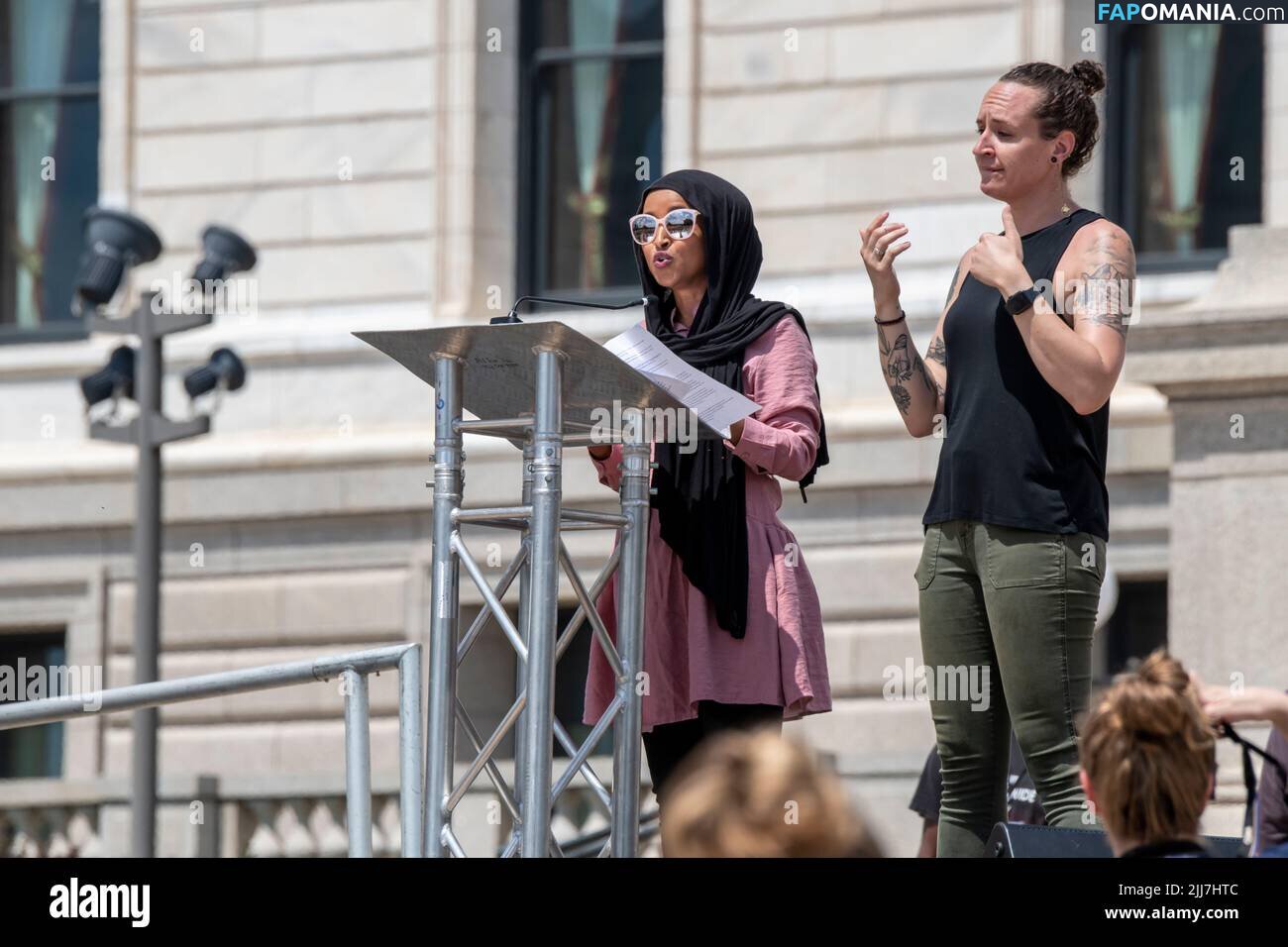 Ilhan Omar ヌード OnlyFans  流出写真 #10