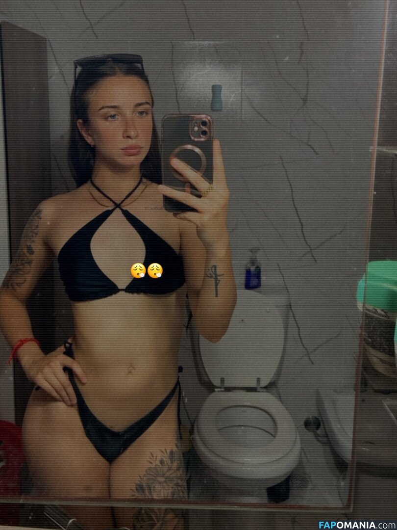 In And Out Uniform ヌード OnlyFans  流出写真 #55