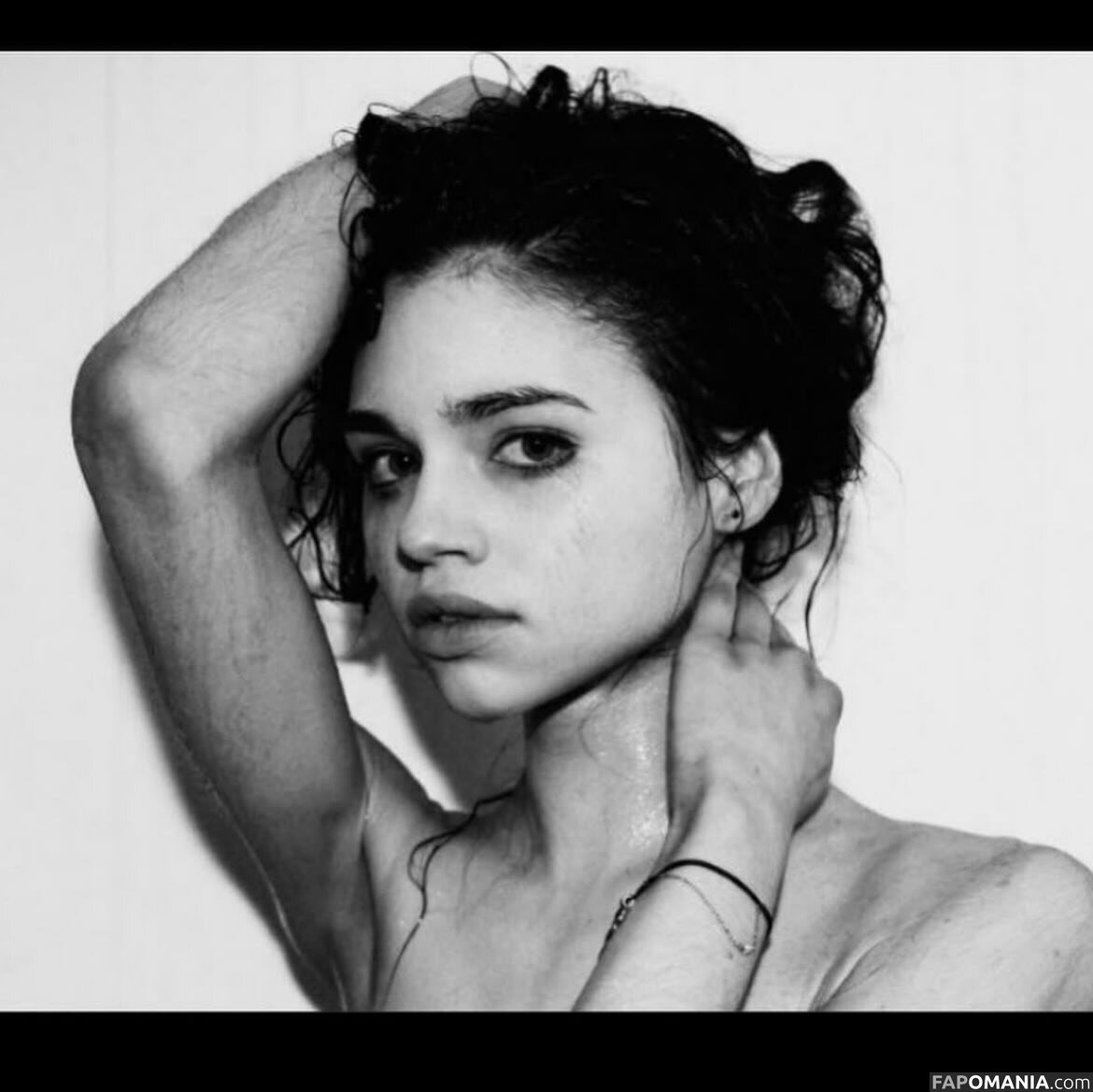 India Eisley / https: / indiaeisley ヌード OnlyFans  流出写真 #1