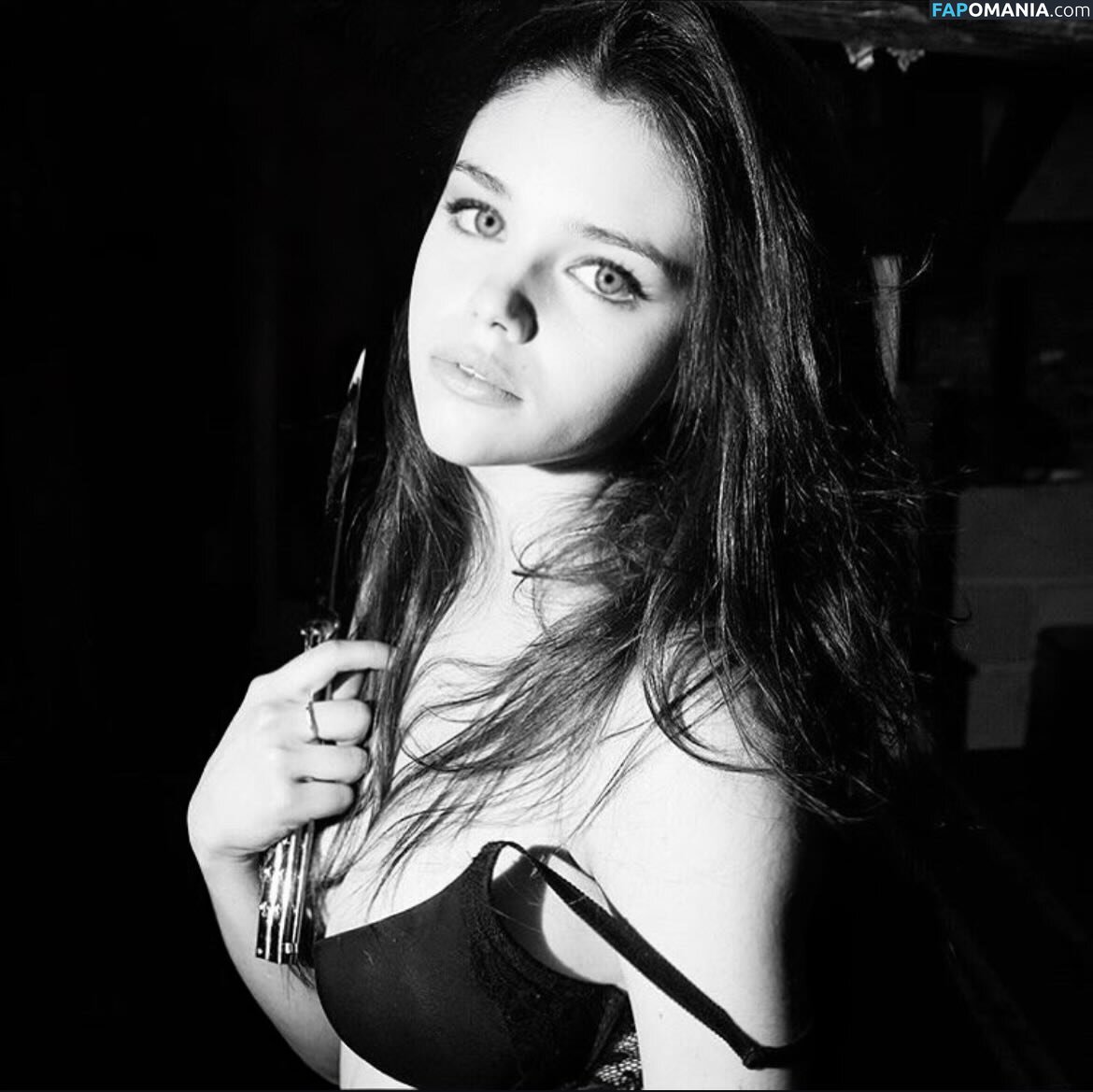 India Eisley / https: / indiaeisley ヌード OnlyFans  流出写真 #2