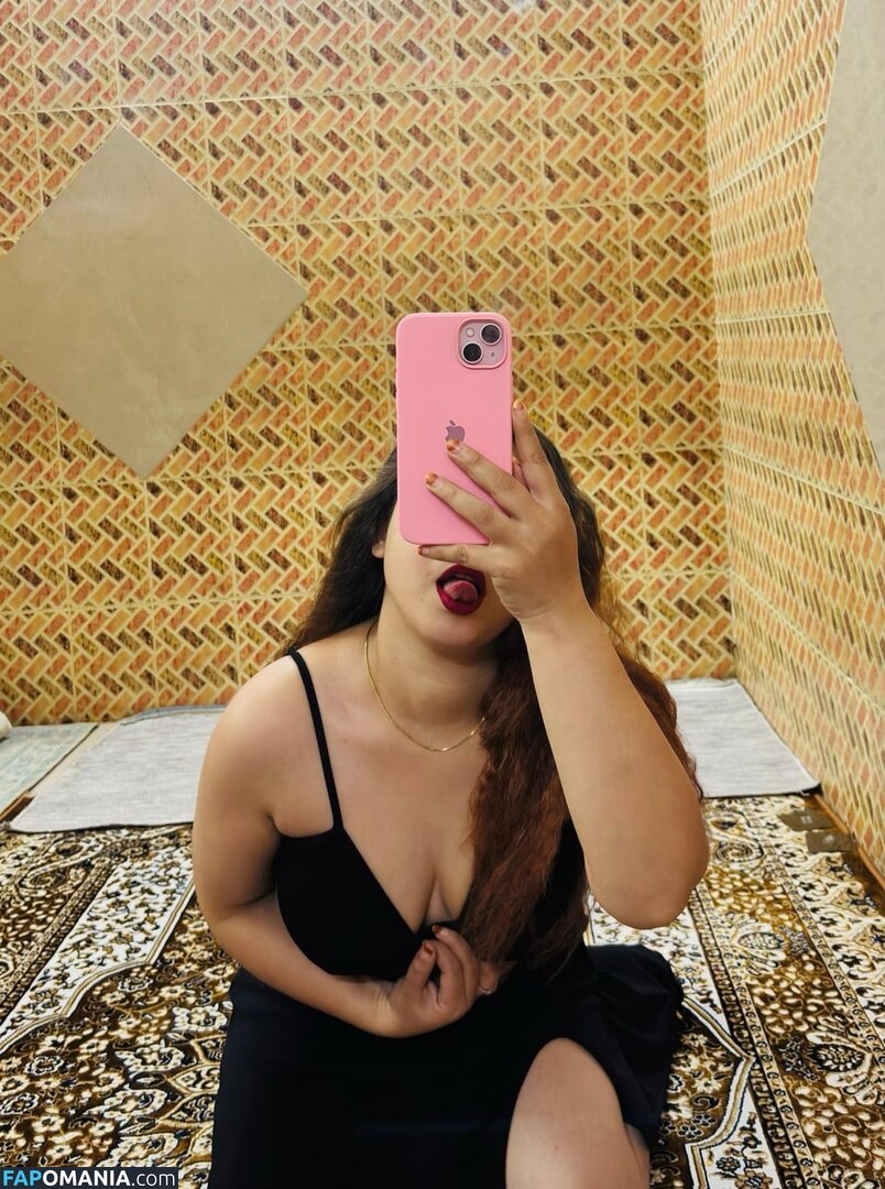 Indian Naughty Stuff / https: / justnaughtystuf / urvashi_apsaraa ヌード OnlyFans  流出写真 #1