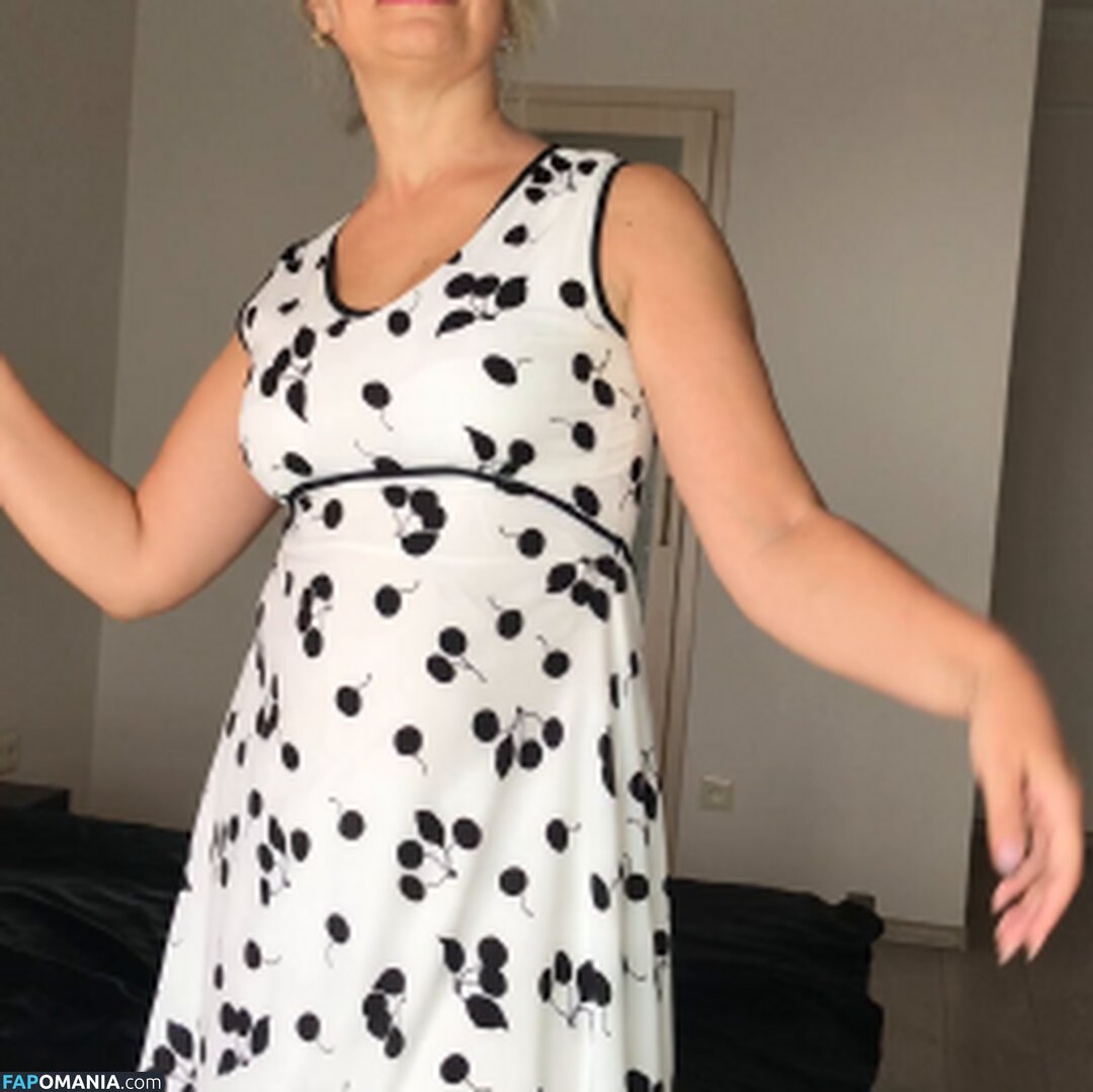 Astrid Heinz / Gabriela Koravora / Ingrid Lykke / Veronika Růže / astrid.heinz / ingridlykke ヌード OnlyFans  流出写真 #1
