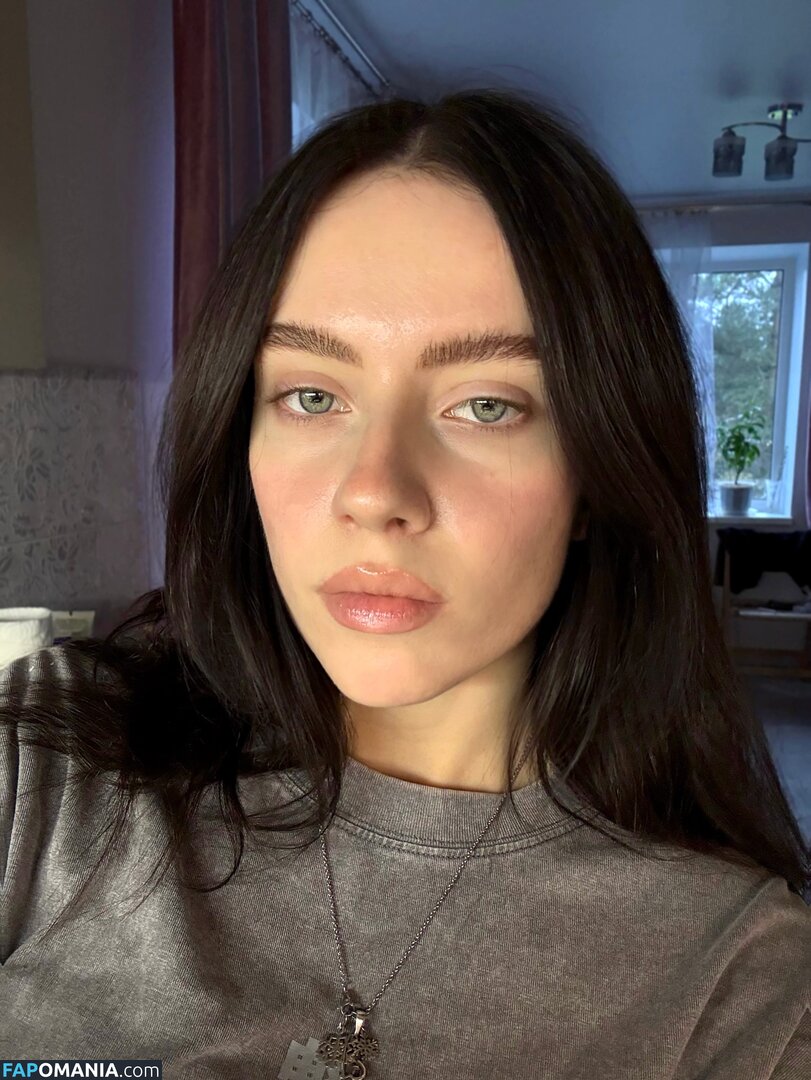 Irina Minkina / howeversnowy / rusian Billie eilish ヌード OnlyFans  流出写真 #3