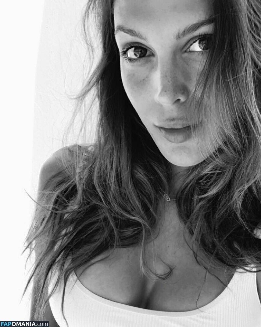 Iris Mittenaere / irismittenaere / summerxiris ヌード OnlyFans  流出写真 #36