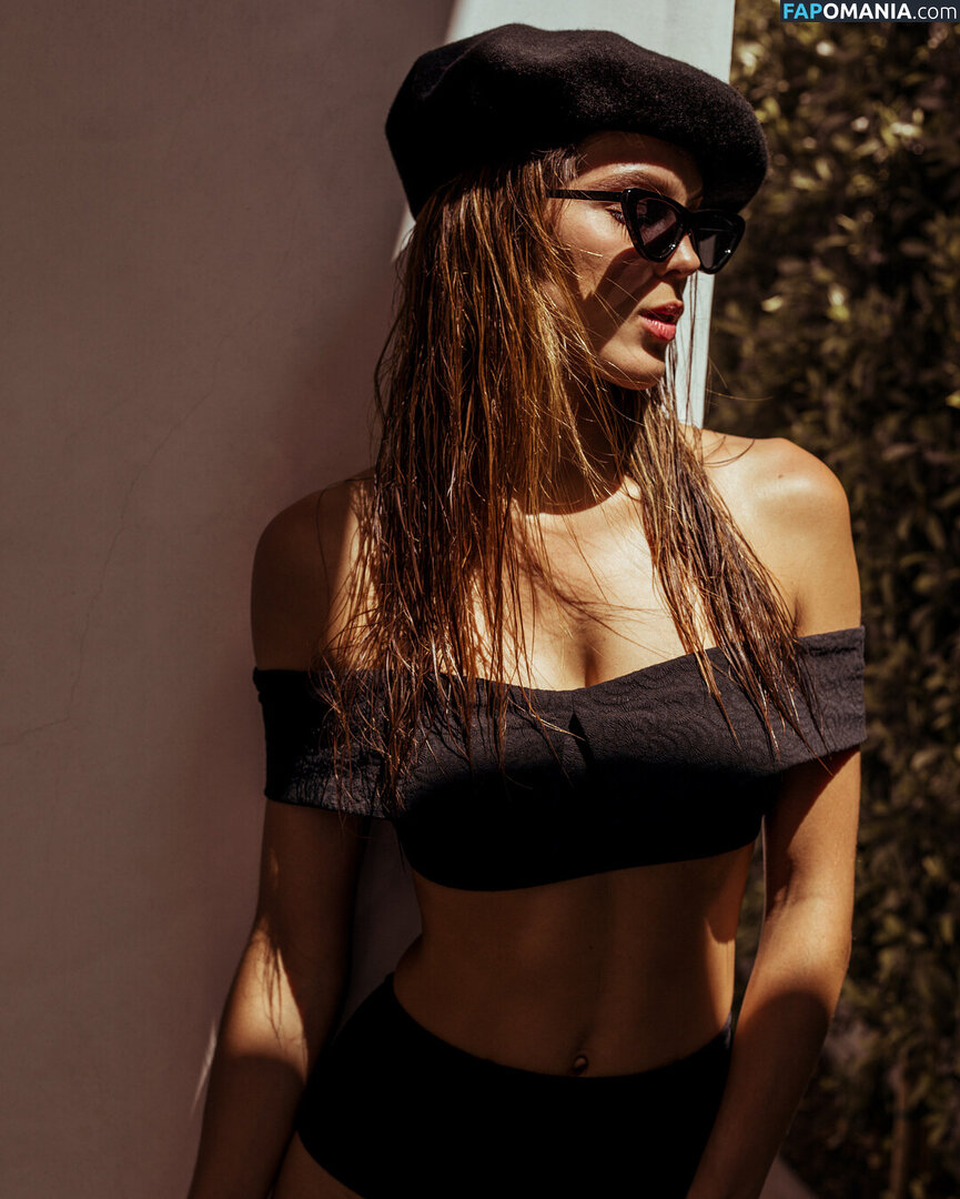 Iris Mittenaere / irismittenaere / summerxiris ヌード OnlyFans  流出写真 #39