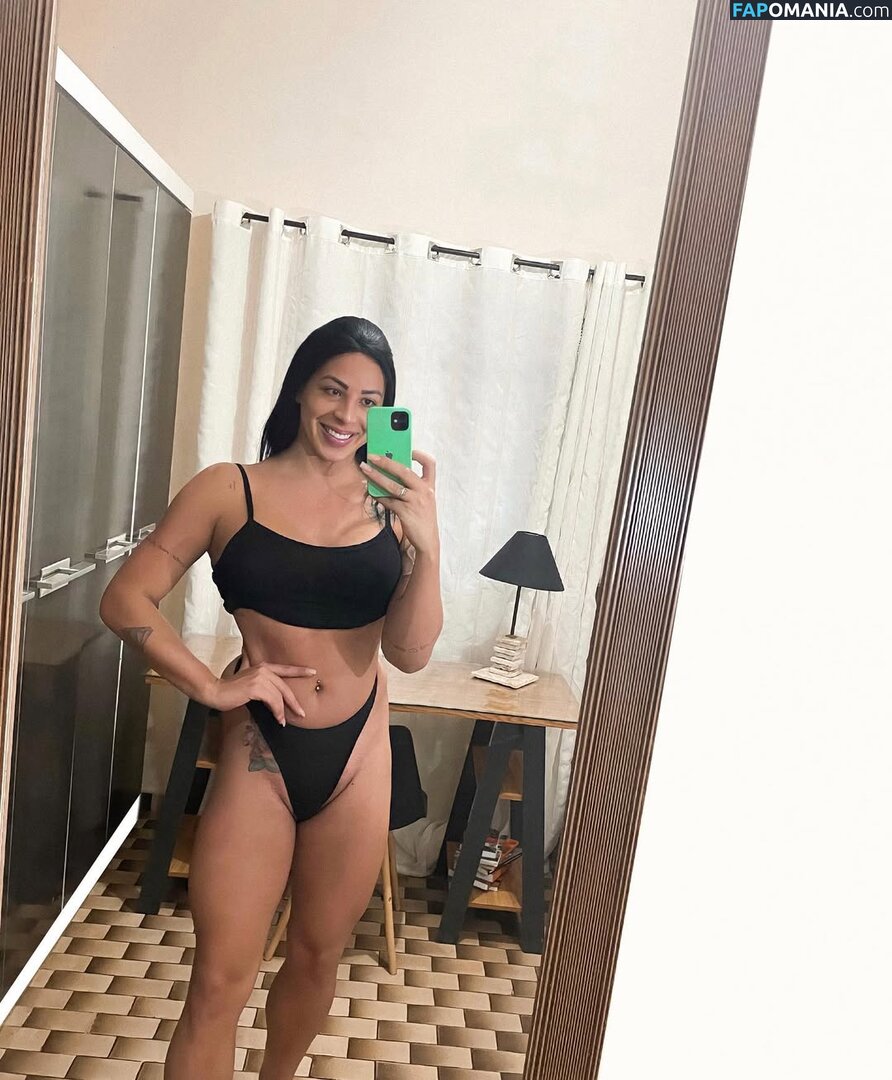 Isa Luvizotto / Isaluvizotto / https: / isa_gomesss_ / isabellaluvizotto_ ヌード OnlyFans  流出写真 #1