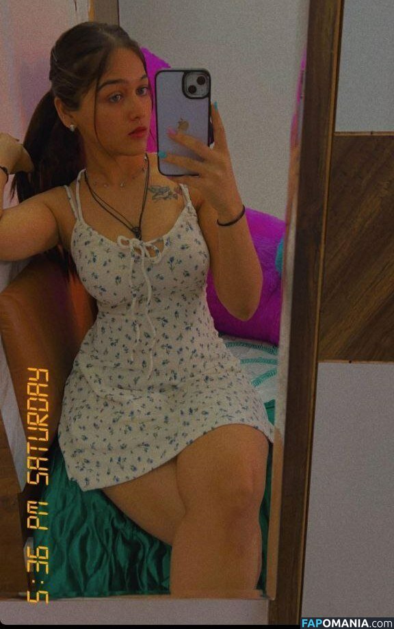 Isha Modi / ironic_ishh / notyourninnybabe ヌード OnlyFans  流出写真 #11