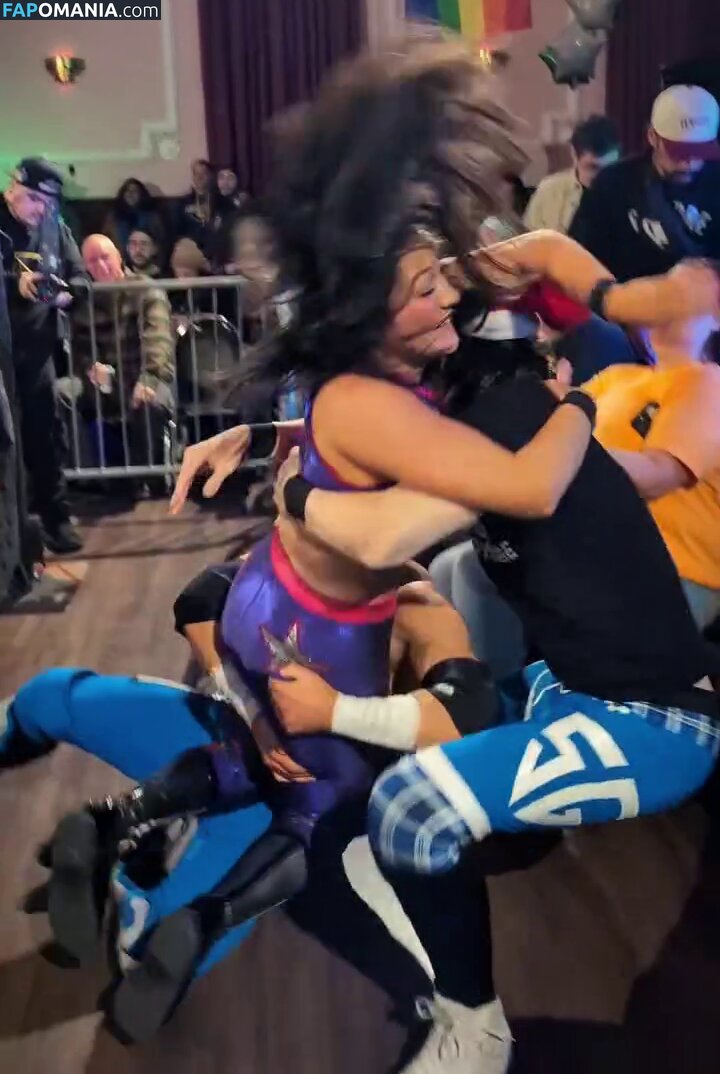 Izzy Moreno  / Izzy Moreno / ItsIzzyMania / itsizzymania ヌード OnlyFans  流出写真 #12