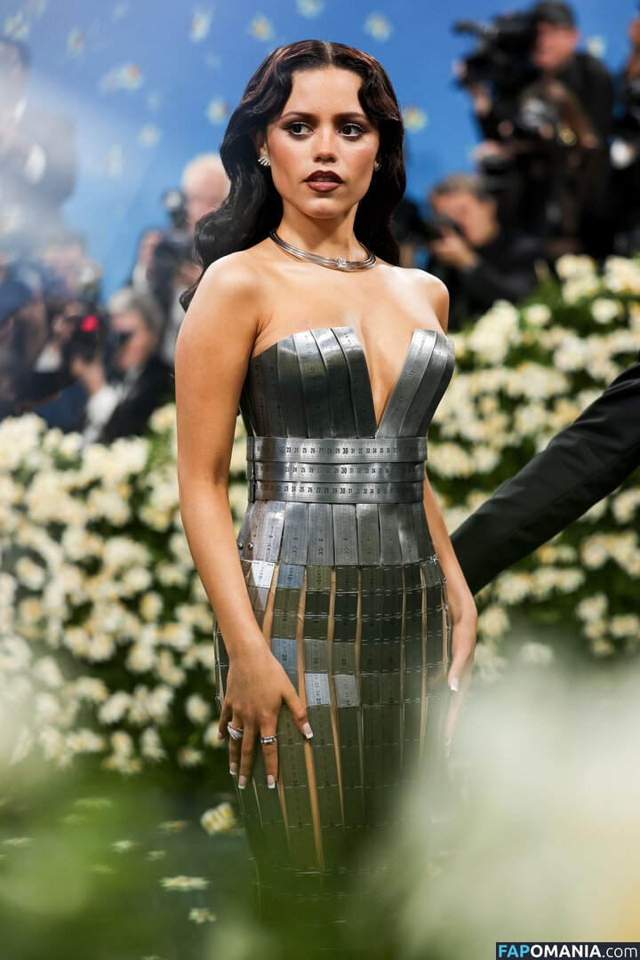 Jenna Ortega / Page / jennaortega ヌード OnlyFans  流出写真 #1582