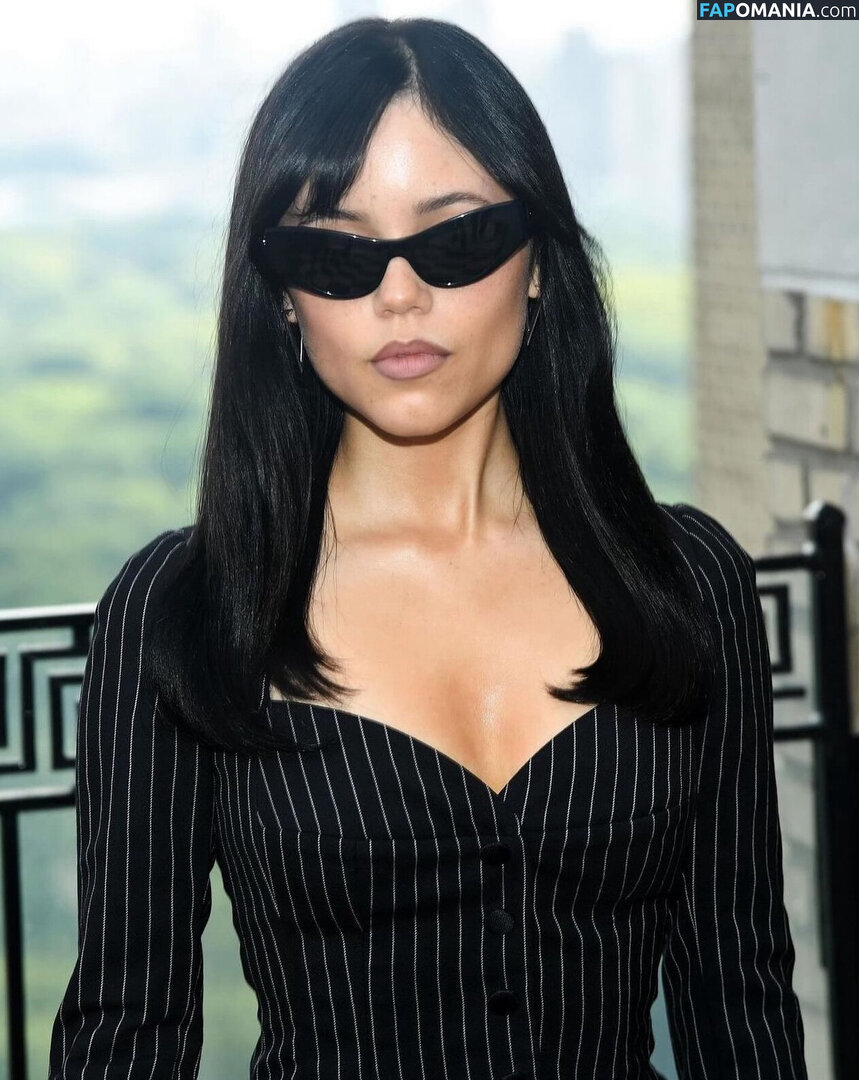 Jenna Ortega / Page / jennaortega ヌード OnlyFans  流出写真 #1672