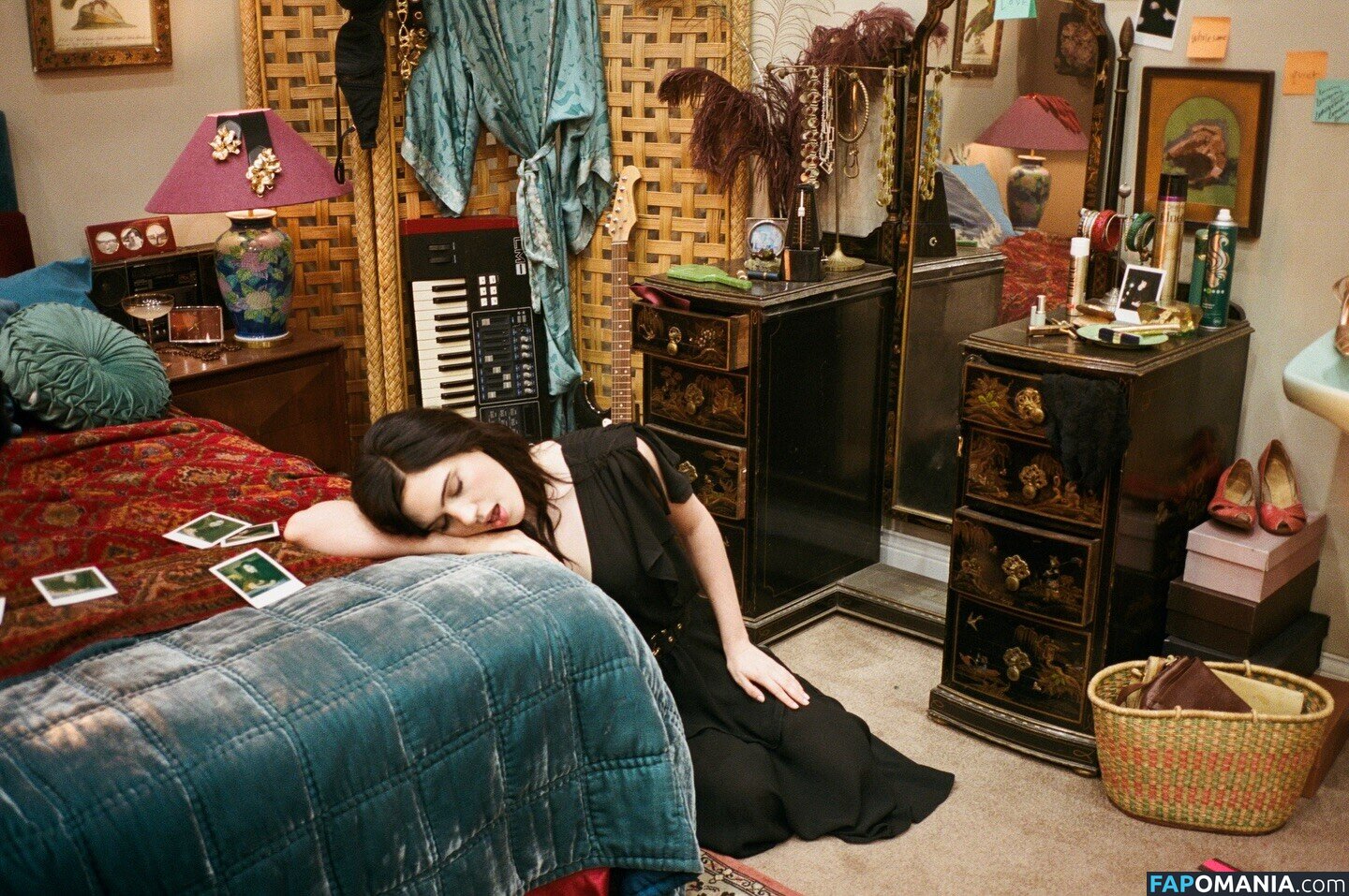 Julia Cumming (Sunflower Bean Singer / Julia Cumming (Sunflower Bean Singer/Bassist) / sunflowerbean ヌード OnlyFans  流出写真 #6