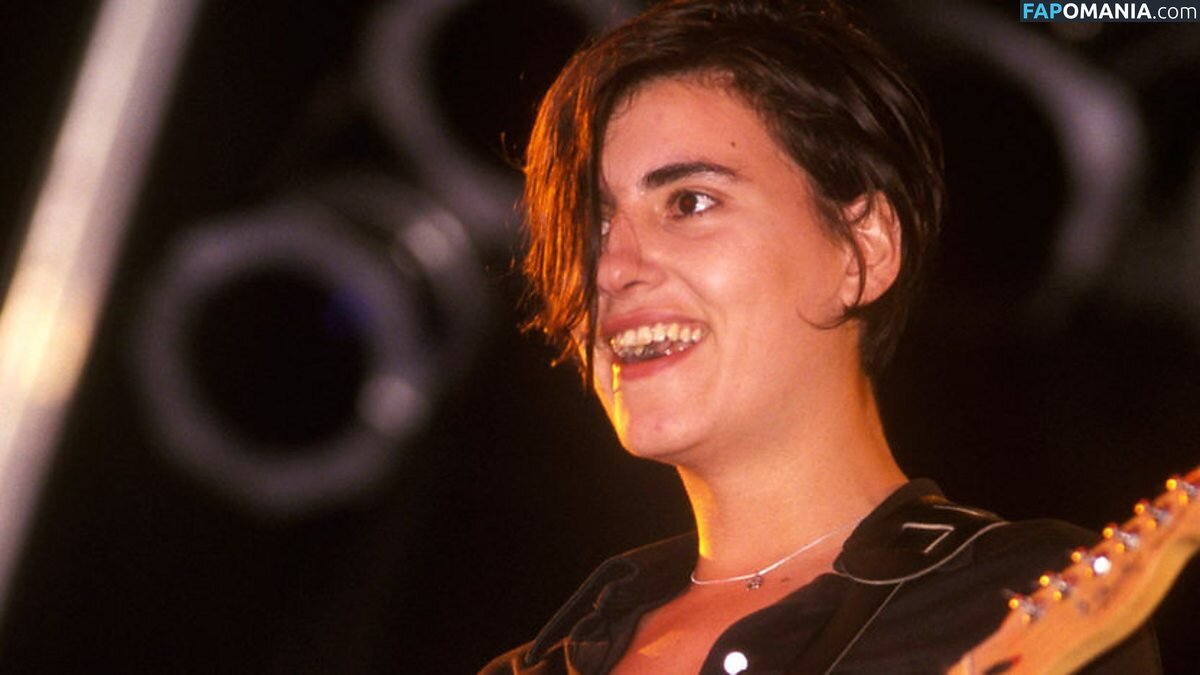 Justine Frischmann ヌード OnlyFans  流出写真 #3