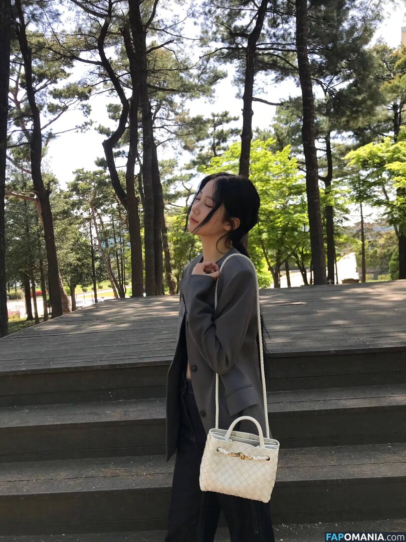 Kazuha Nakamura 中村 一葉 / LESSERAFIM / zuhazana ヌード OnlyFans  流出写真 #1