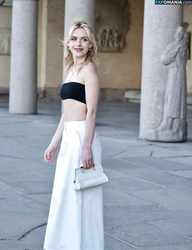 AdventuresSabrina / Kiernan Shipka / kiernanshipka ヌード OnlyFans  流出写真 #92