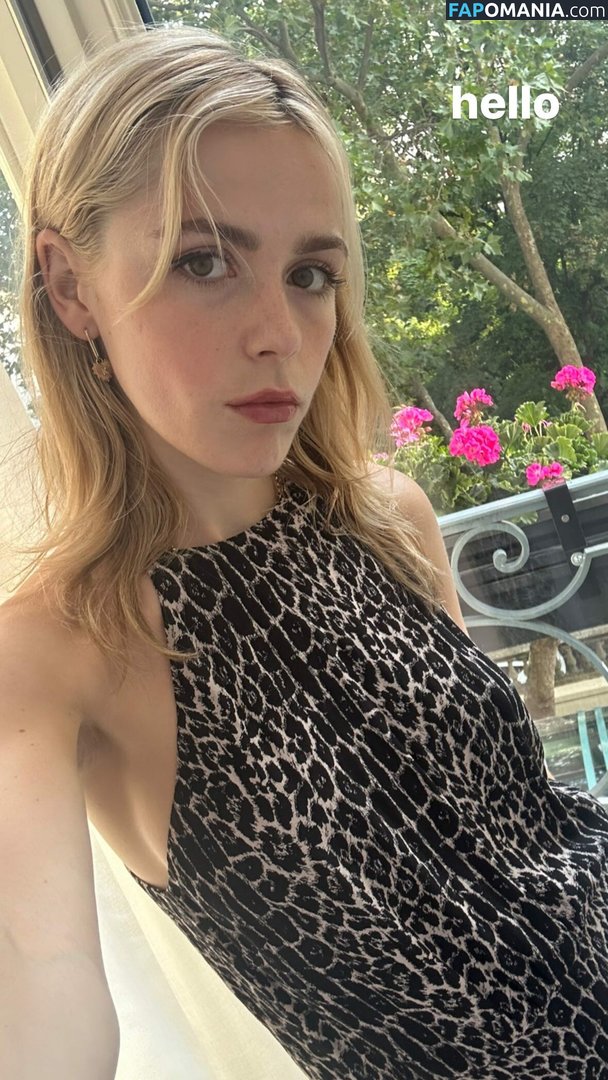 AdventuresSabrina / Kiernan Shipka / kiernanshipka ヌード OnlyFans  流出写真 #113