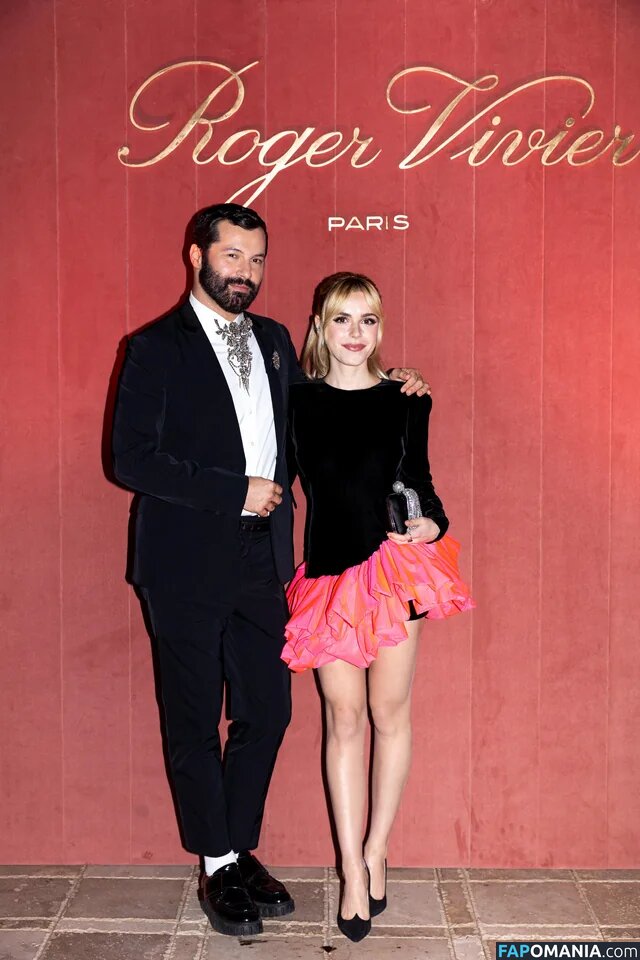 AdventuresSabrina / Kiernan Shipka / kiernanshipka ヌード OnlyFans  流出写真 #591
