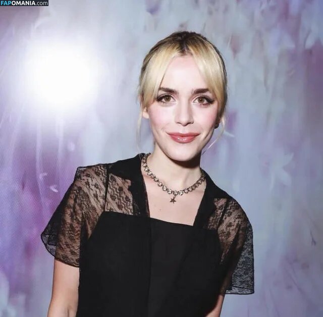 AdventuresSabrina / Kiernan Shipka / kiernanshipka ヌード OnlyFans  流出写真 #869
