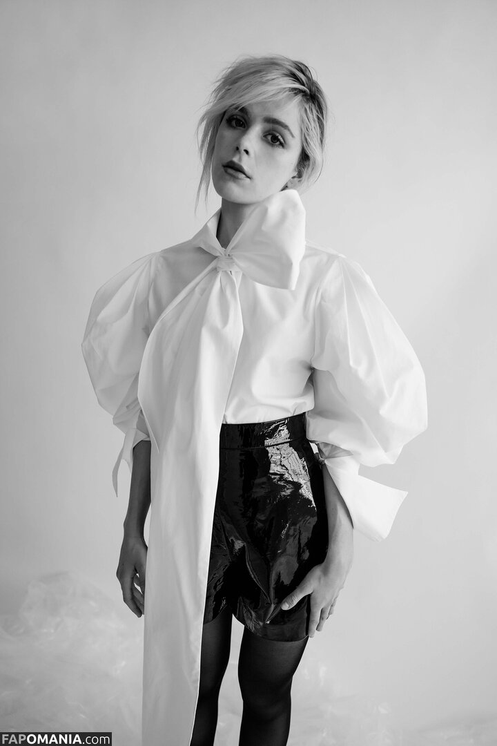 AdventuresSabrina / Kiernan Shipka / kiernanshipka ヌード OnlyFans  流出写真 #1534