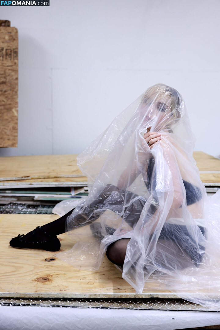 AdventuresSabrina / Kiernan Shipka / kiernanshipka ヌード OnlyFans  流出写真 #1540