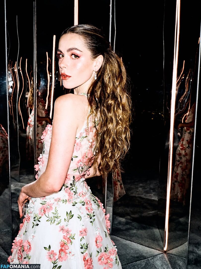 AdventuresSabrina / Kiernan Shipka / kiernanshipka ヌード OnlyFans  流出写真 #1565