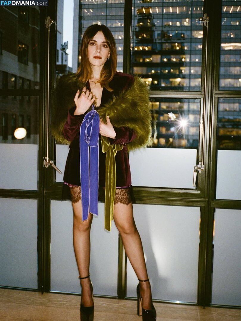 AdventuresSabrina / Kiernan Shipka / kiernanshipka ヌード OnlyFans  流出写真 #1567