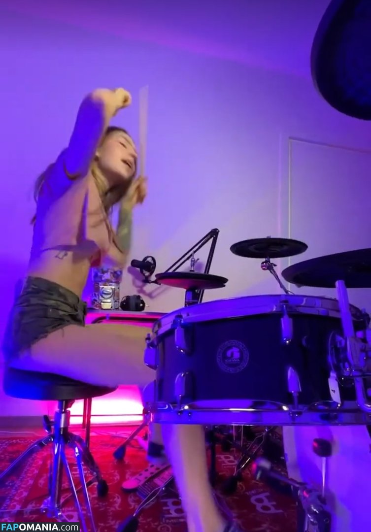Kriss Drummer / Kristina Rybalchenko / kriss_drummer / user ヌード OnlyFans  流出写真 #12