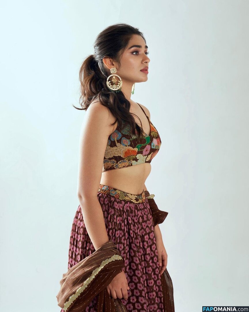 Krithi Shetty ヌード OnlyFans  流出写真 #3