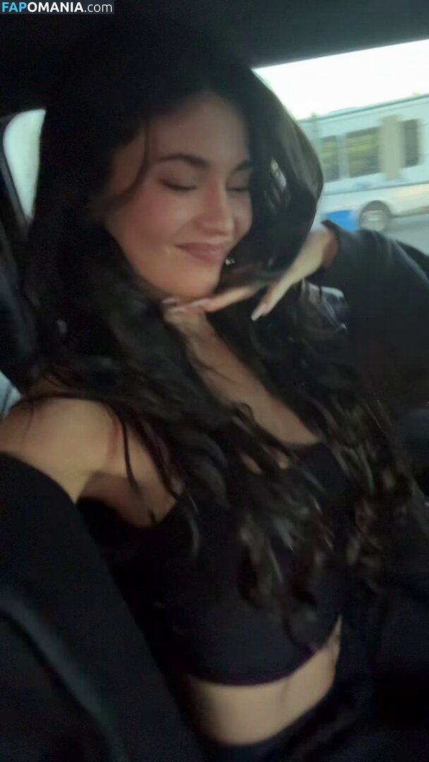 Kylie Jenner / https: / kyliejenner / kyliejenner.2 ヌード OnlyFans  流出写真 #98